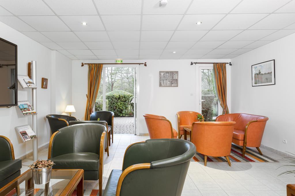 Karma Manoir Des Deux Amants Aparthotel Connelles Luaran gambar