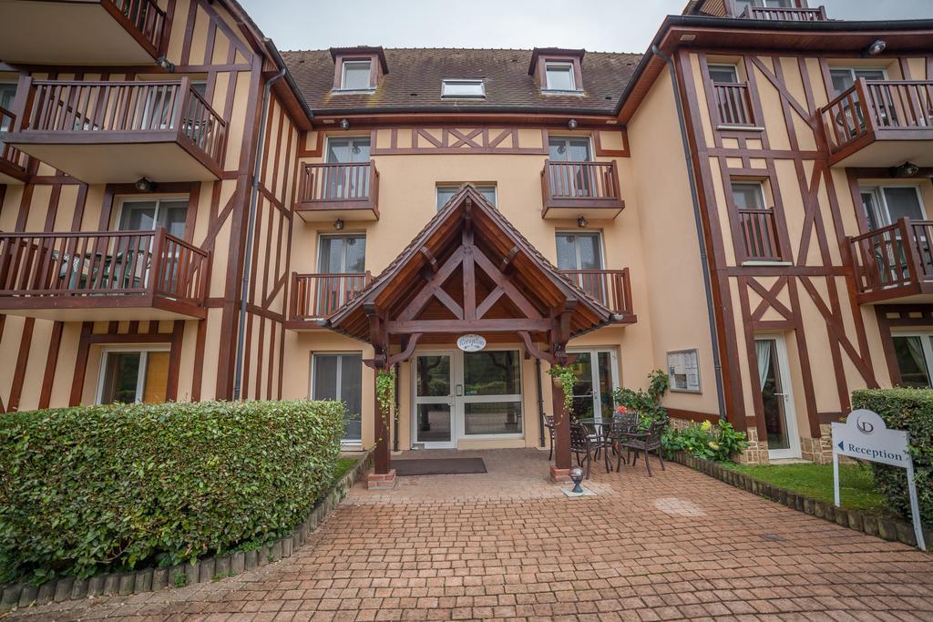 Karma Manoir Des Deux Amants Aparthotel Connelles Luaran gambar