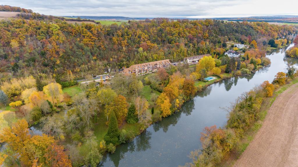 Karma Manoir Des Deux Amants Aparthotel Connelles Luaran gambar