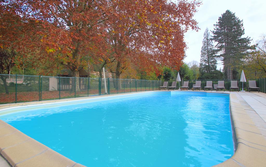 Karma Manoir Des Deux Amants Aparthotel Connelles Luaran gambar