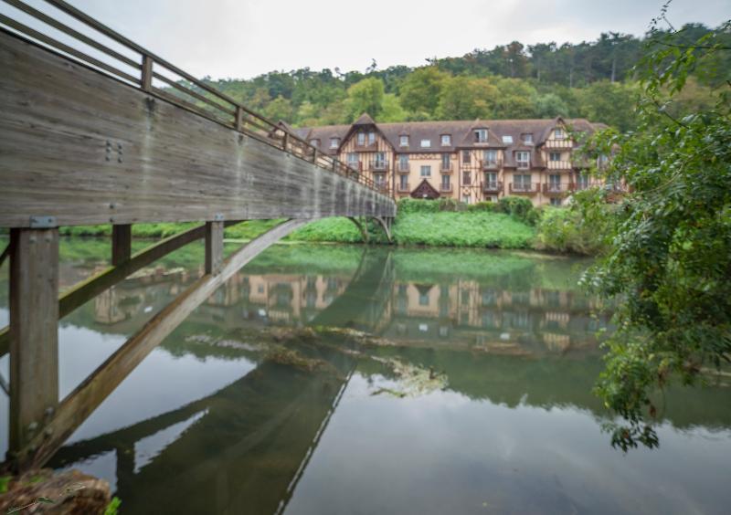 Karma Manoir Des Deux Amants Aparthotel Connelles Luaran gambar