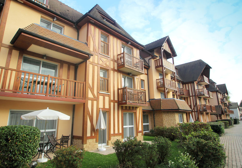 Karma Manoir Des Deux Amants Aparthotel Connelles Luaran gambar