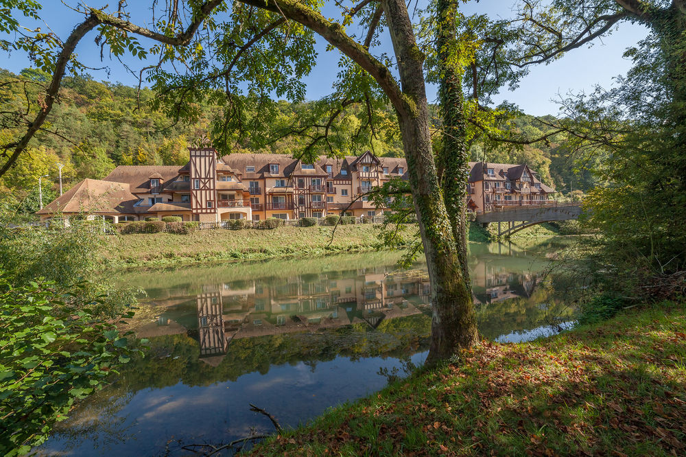 Karma Manoir Des Deux Amants Aparthotel Connelles Luaran gambar