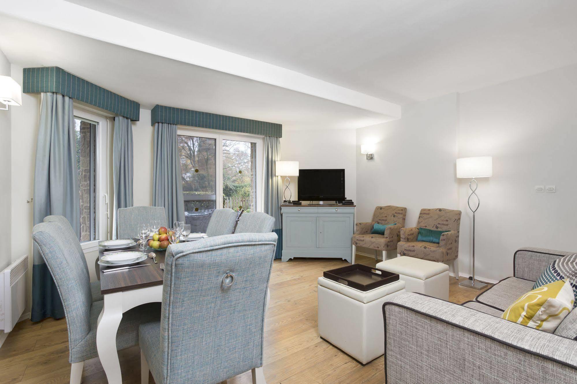 Karma Manoir Des Deux Amants Aparthotel Connelles Luaran gambar
