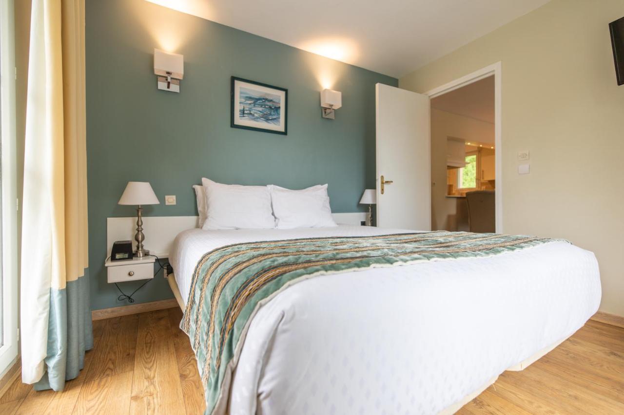Karma Manoir Des Deux Amants Aparthotel Connelles Luaran gambar
